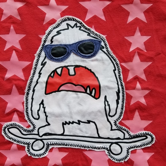 2010 guc/play Mini Boden 3-4 years HILARIOUS skateboarding monster - Picture 5 of 6